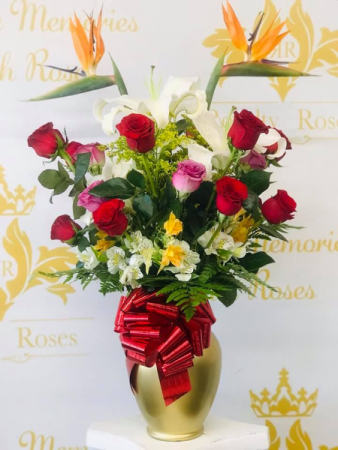 Ave with mix roses Gold glass bouquet