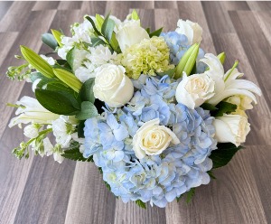 Azure & Ivory Fresh Arrangement
