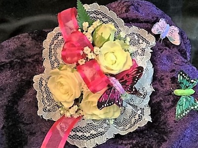 CHILD'S FLOWER WRIST CORSAGE **ANY COLOUR** 