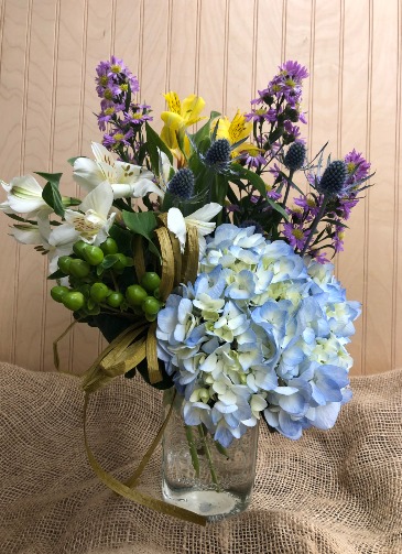 BACK TO SCHOOL WOODBURY'S ORIGINAL in Springfield, VT | WOODBURY FLORIST