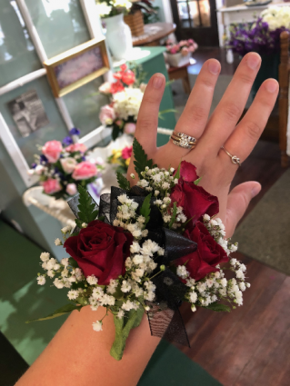 Basic Wrist Corsage