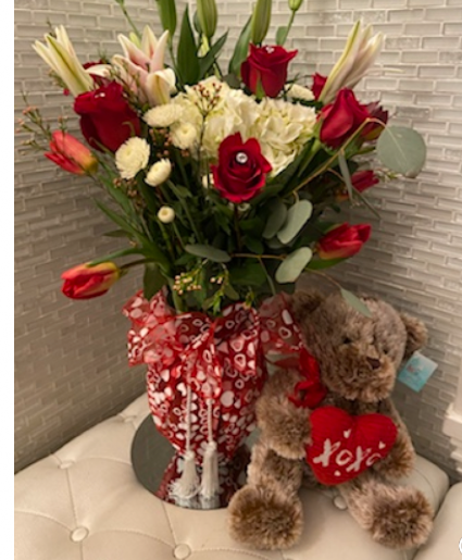 Be Mine *special offer vase arrangement with stuff animal