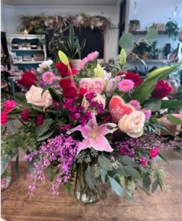 Be Mine Vase  in Klamath Falls, OR | Yarrow & Tulsi