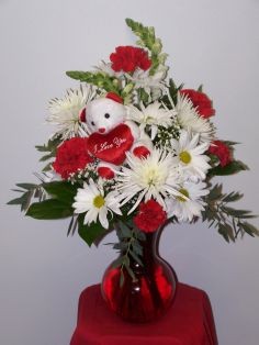 Beary Loveable Vase Arrangment
