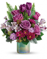 Beautiful Art Glass Bouquet Keepsake vase