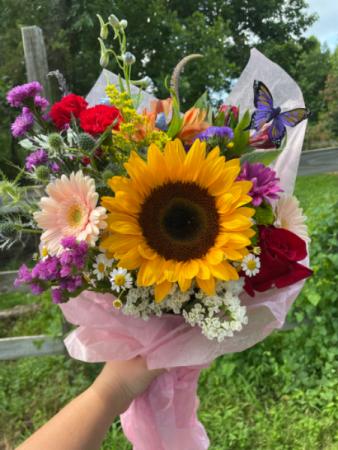 Beautiful Bouquets for Any Occasion Hand held bouquet in Oley, PA | Laurel & Lace Floral Design