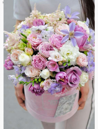 Beautiful box of flowers **LIMITED TIME OFFER - ORDER 5 DAYS ADVANCE ORDER**