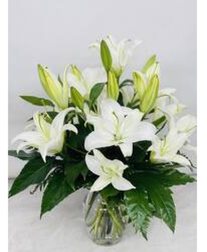 Beautiful Classic White Lilies 