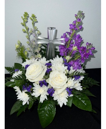 Beautiful Cross Funeral in Highlands, TX | Alma's Flowers