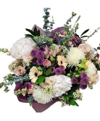 Beautiful Mother's Day Cut Flowers- Premium No Vase