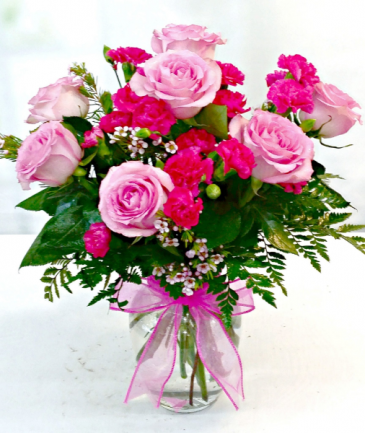 Beautiful Pink Assortment in Vase