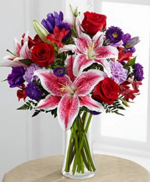 Beauty blooms bouquet  Vase 