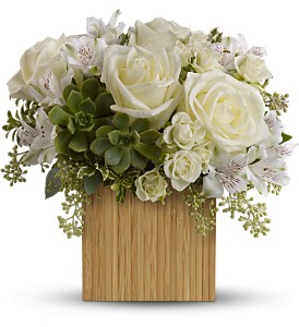 Beauty mixed flowers and succulents