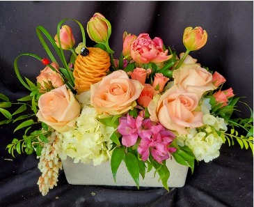 Bee Kind Rectangle Box in Longview, WA | Banda's Bouquets