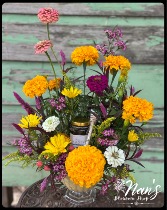 Bee-utiful Blooms Includes 5.5oz Jar of Honey