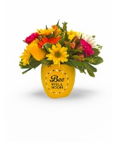 Bee Weĺl Front facing vase