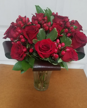 Beri-Rose Elegant rose arrangement