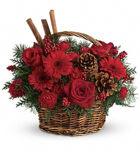 Berries and spice Christmas arrangement 