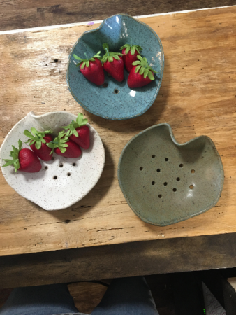 BERRY DISH HOME DECOR