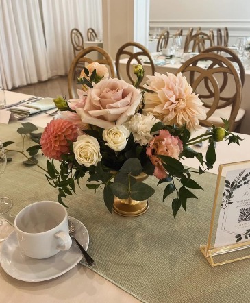 Bespoke Centerpieces Seasonal Flowers Colour Palette of Choice in Port Dover, ON | Upsy Daisy Floral Studio