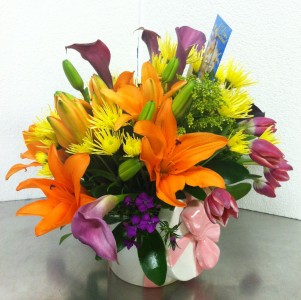 BRIGHTEN HER DAY Assorted everyday colorful flowers