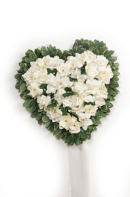 BFS10 Graveside Heart of Flowers in Abbotsford, BC | BUCKETS FRESH FLOWER MARKET BFS10 Graveside Heart of Flowers in Abbotsford, BC | BUCKETS FRESH FLOWER MARKET
