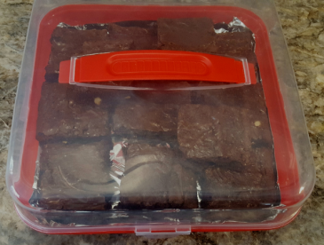 NEW!! TRIPLE CHOCOLATE BROWNIES!! DOZEN BROWNIES IN A CUTE PLASTIC CARRYING CASE. (NEED a 30 hour notice)