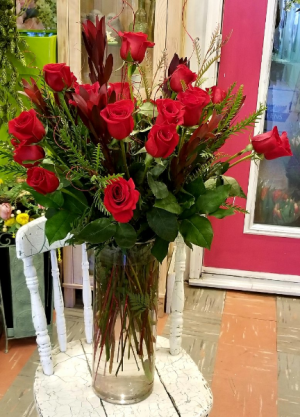 Big Love Vase of Roses Vase