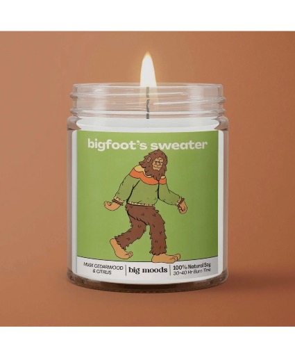 “bigfoot's sweater” - MUSK & CEDARWOOD 5 OZ CANDLE - KALAMAZOO CANDLE COMPANY