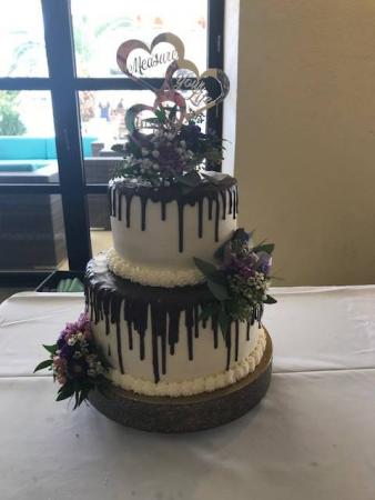 Custom Cakes  in Gautier, MS | FLOWER PATCH