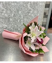 Birthday Surprise Bouquet  Designers Choice - No Vase 