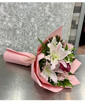 Birthday Surprise Bouquet  Designers Choice - No Vase 