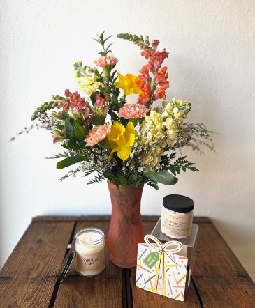 Birthday Surprise Gift Set in La Grande, OR | FITZGERALD FLOWERS