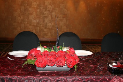 Black and Red Bride's Table Arrangement