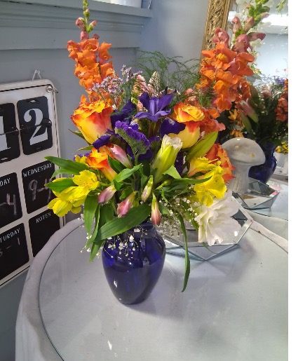 Bloom and Shine (medium vase)