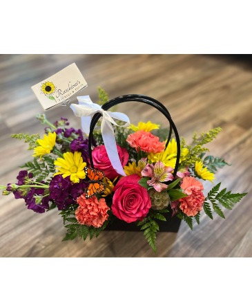 Bloom Bag Designer's Choice in Winchendon, MA | Ruschioni’s Flowers and Gifts