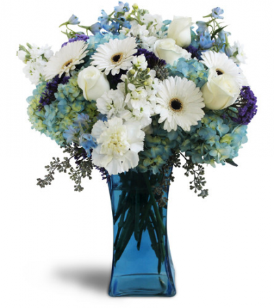 Blooming Blues bouquet All-around Floral arrangement