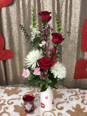 Blow me a Kiss Vase Arrangement