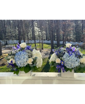 Blue and White Cube Arrangements Vase Arrangement