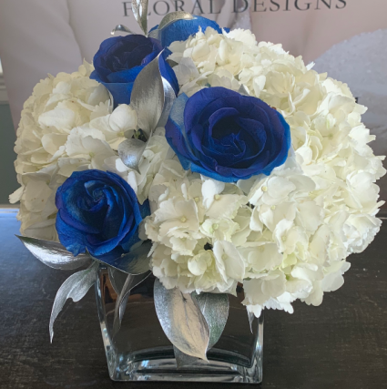 Blue and White ELEGANT MIXTURE OF FLOWERS