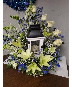 Blue and White Lantern centerpiece Lantern wreath