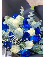Blue and white roses perfect for him or blue lover 
