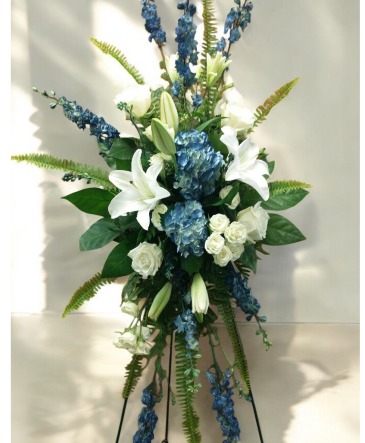 Standing Sprays & Wreaths - LEBANON GARDEN OF EDEN FLORAL SHOP ...