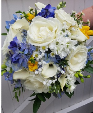 A SPRING INSPIRATION  Hand tied bouquet