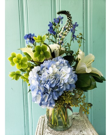 BLUE TONE FLOWER ARRANGEMENT in Hampstead, NC | Surf City Florist