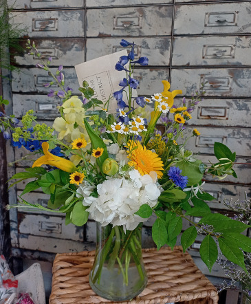 Blue, Yellow and White Sympathy Arrangement in Glastonbury, CT | THE FLOWER DISTRICT Blue, Yellow and White Sympathy Arrangement in Glastonbury, CT | THE FLOWER DISTRICT