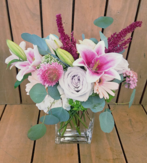 Blush and Bashful vase arrangement