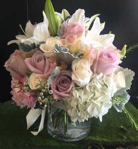 Blush and cream mixed bouquet 