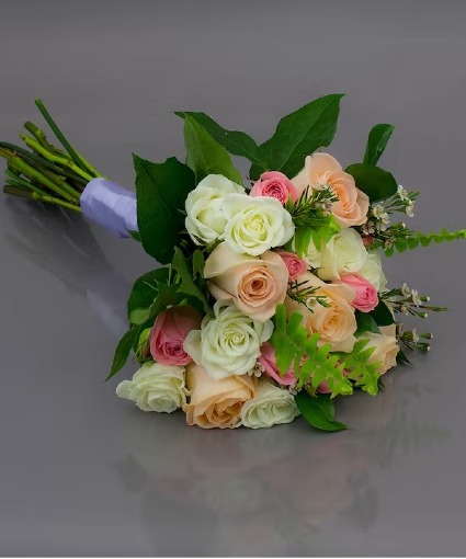 BLUSHING ROSE PROM BOUQUET