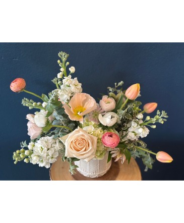 Boho chic Vase Arrangement in Astoria, OR | BLOOMIN CRAZY FLORAL Boho chic Vase Arrangement in Astoria, OR | BLOOMIN CRAZY FLORAL